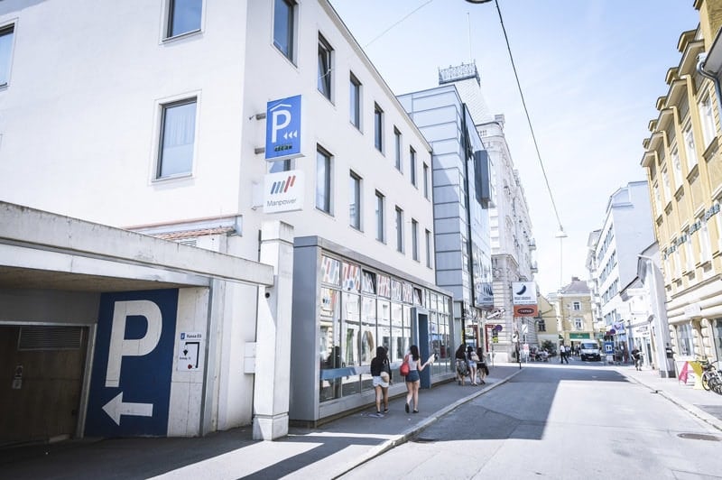 Zufahrt ins Parkhaus Zentrum Klostergasse 8